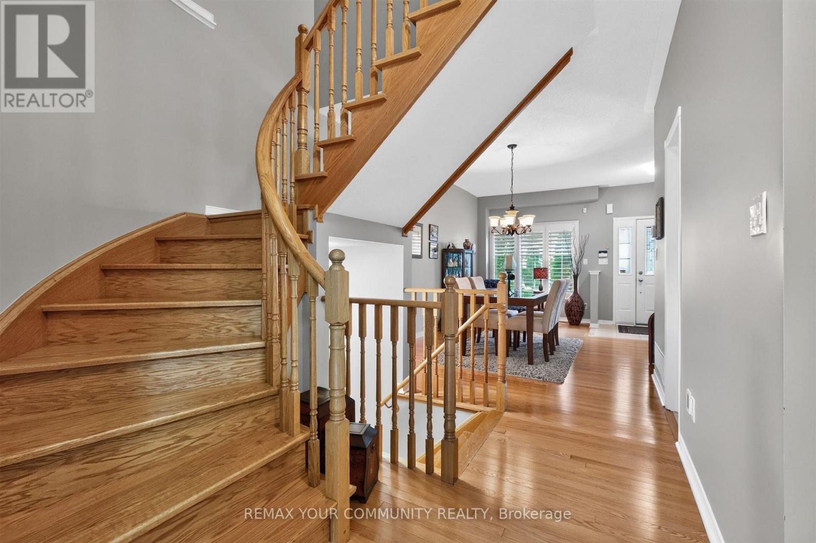 61 COZENS DRIVE - 7