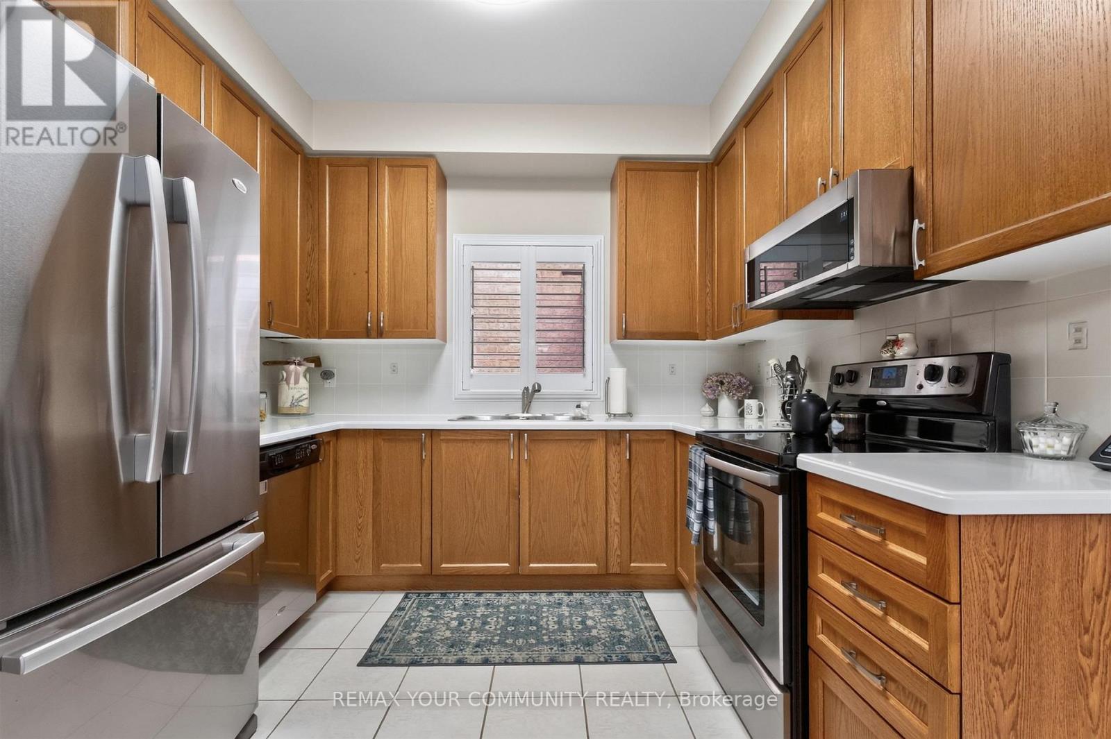 61 COZENS DRIVE - 8