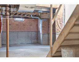 86 Beare Trail, Newmarket, ON L3X3B3 Photo 35