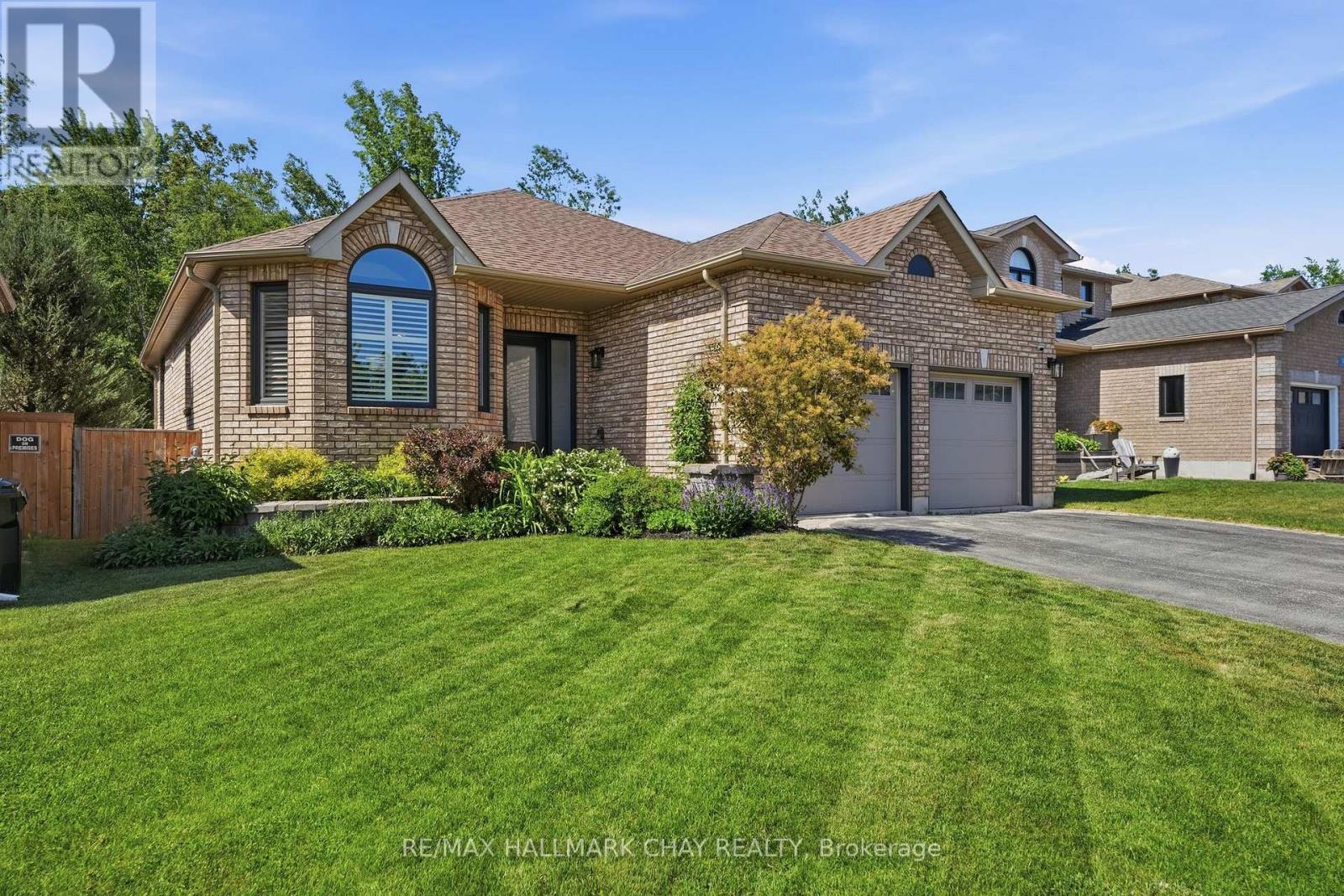 50 THICKETWOOD AVENUE, Barrie (Painswick South) — photo 1