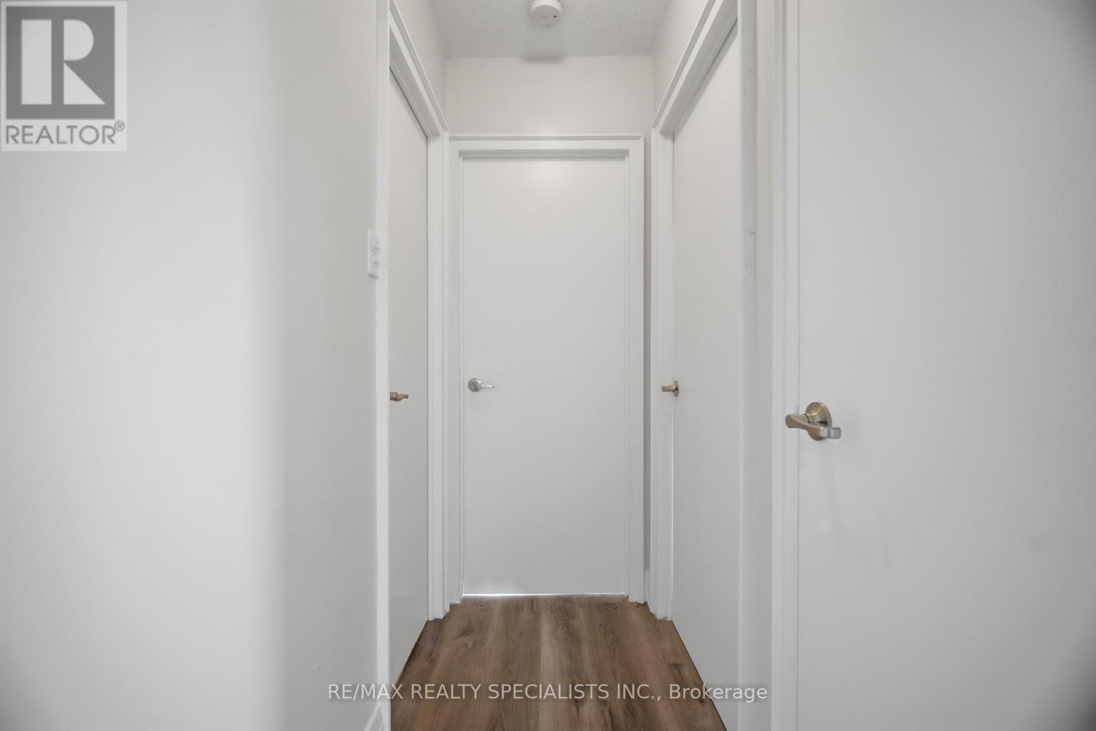 #403 3065 QUEEN FREDERICA DRIVE - 19
