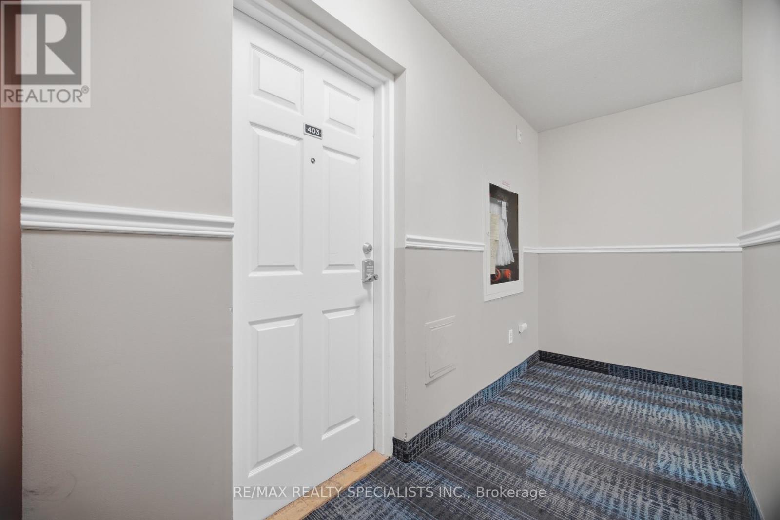 #403 3065 QUEEN FREDERICA DRIVE - 3