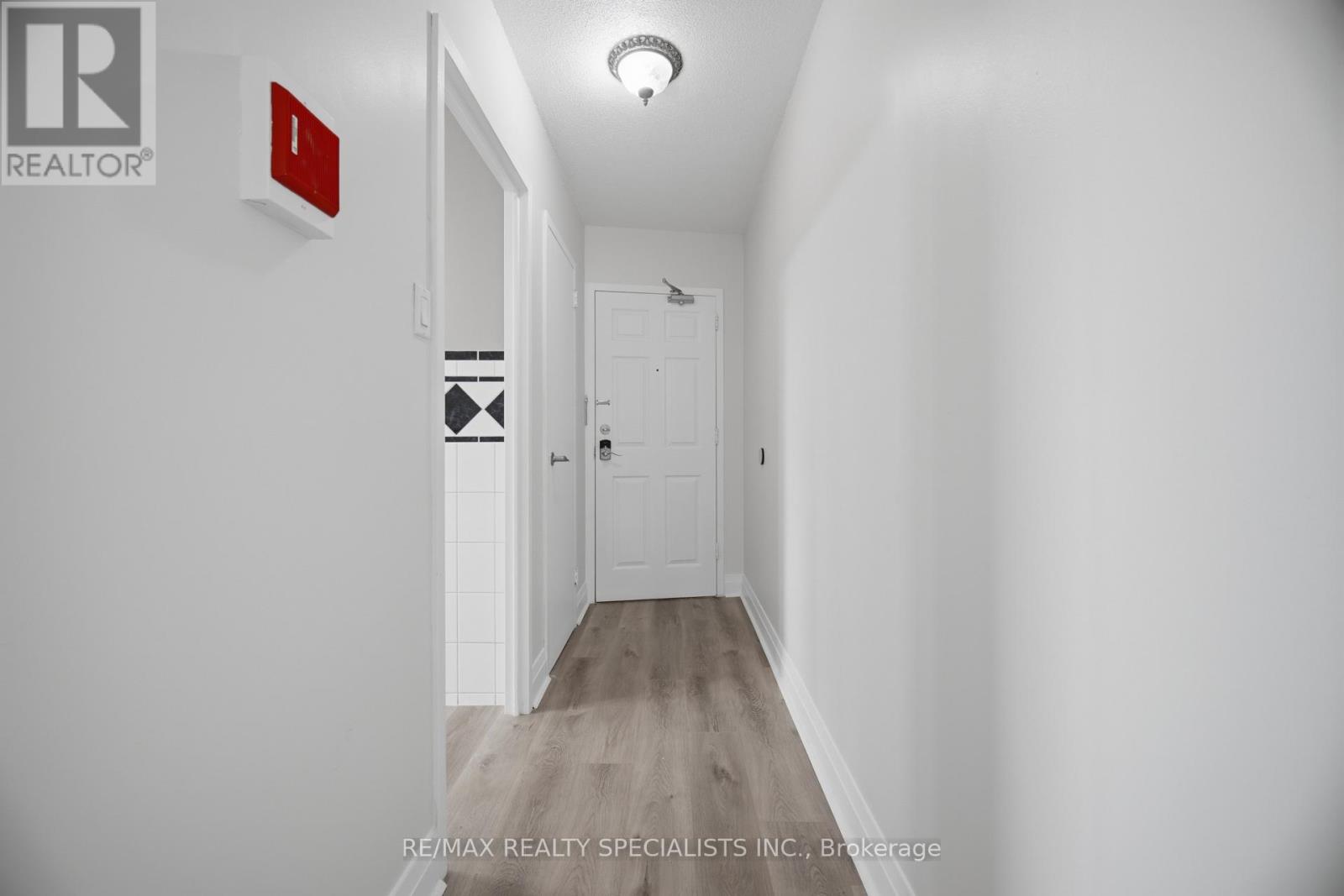 #403 3065 QUEEN FREDERICA DRIVE - 4