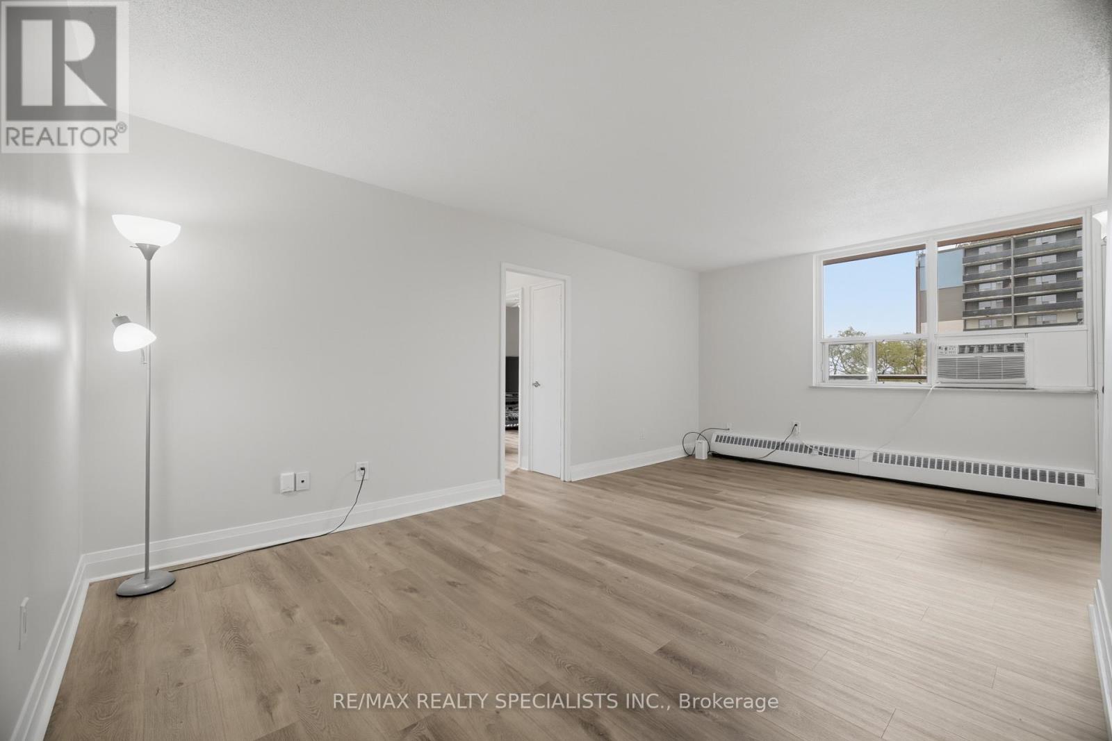 #403 3065 QUEEN FREDERICA DRIVE - 6