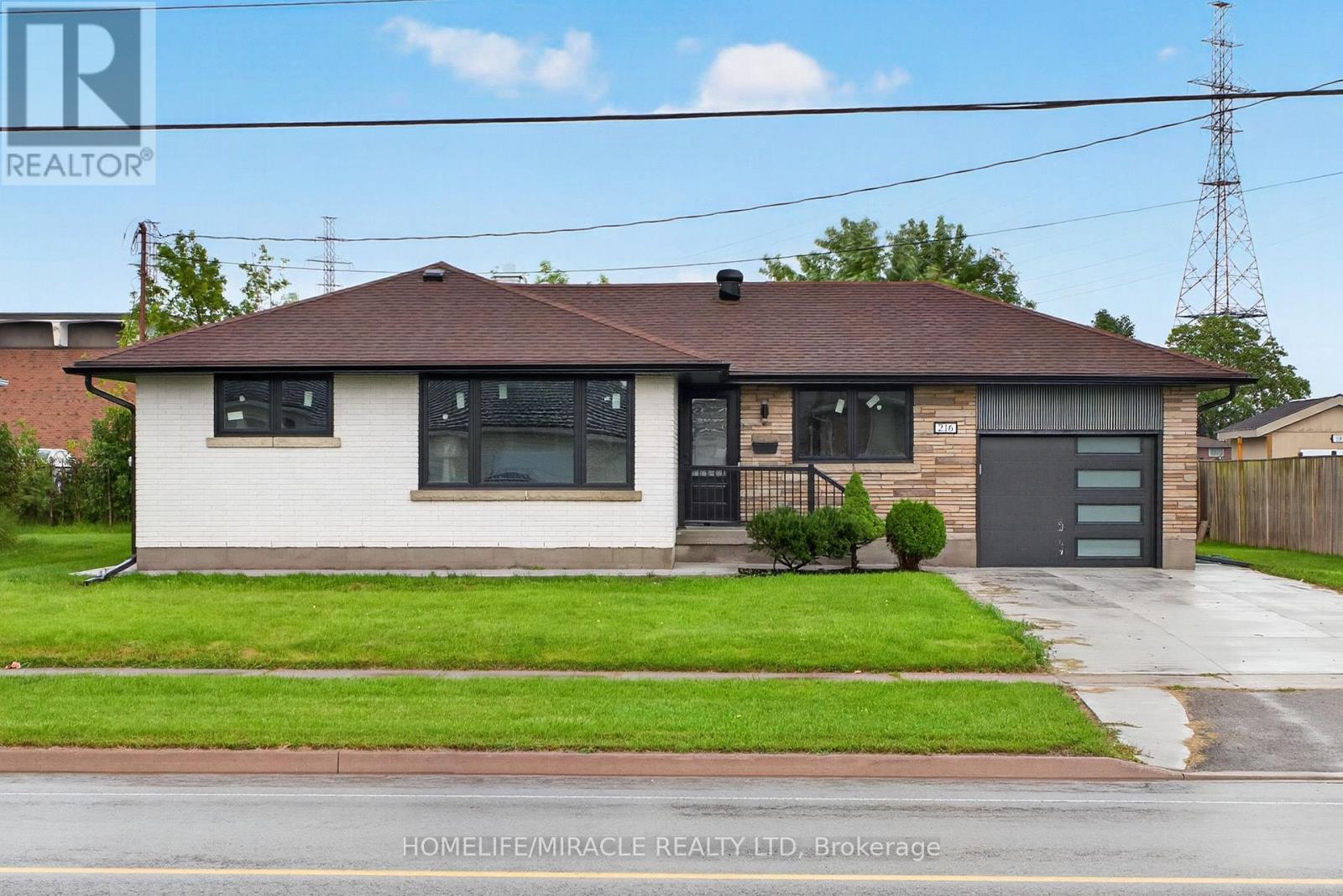 216 WELLINGTON STREET - 1