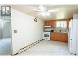 Living room - 260 Bruce Street, Brantford, ON N3S4Z9 Photo 13