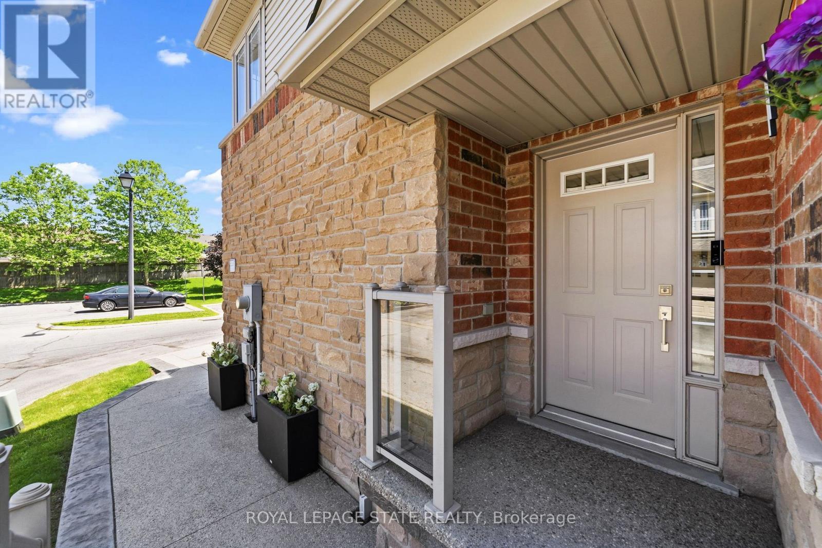 13 - 242 UPPER MOUNT ALBION ROAD, Hamilton (Stoney Creek Mountain) — photo 2
