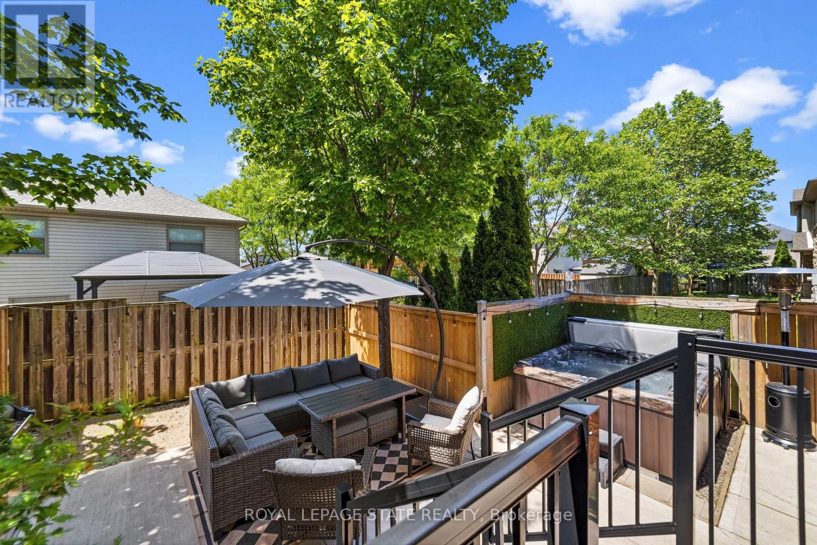 #13 242 UPPER MOUNT ALBION ROAD - 30