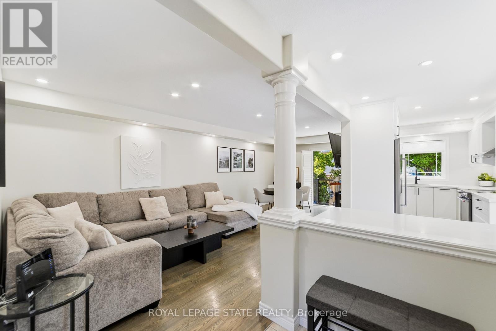#13 242 UPPER MOUNT ALBION ROAD - 7