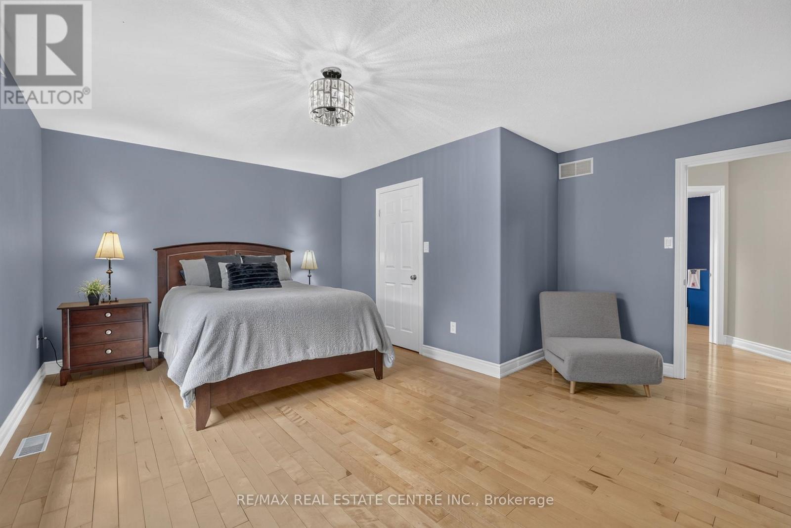 24 BROOKHAVEN CRESCENT - Image 30