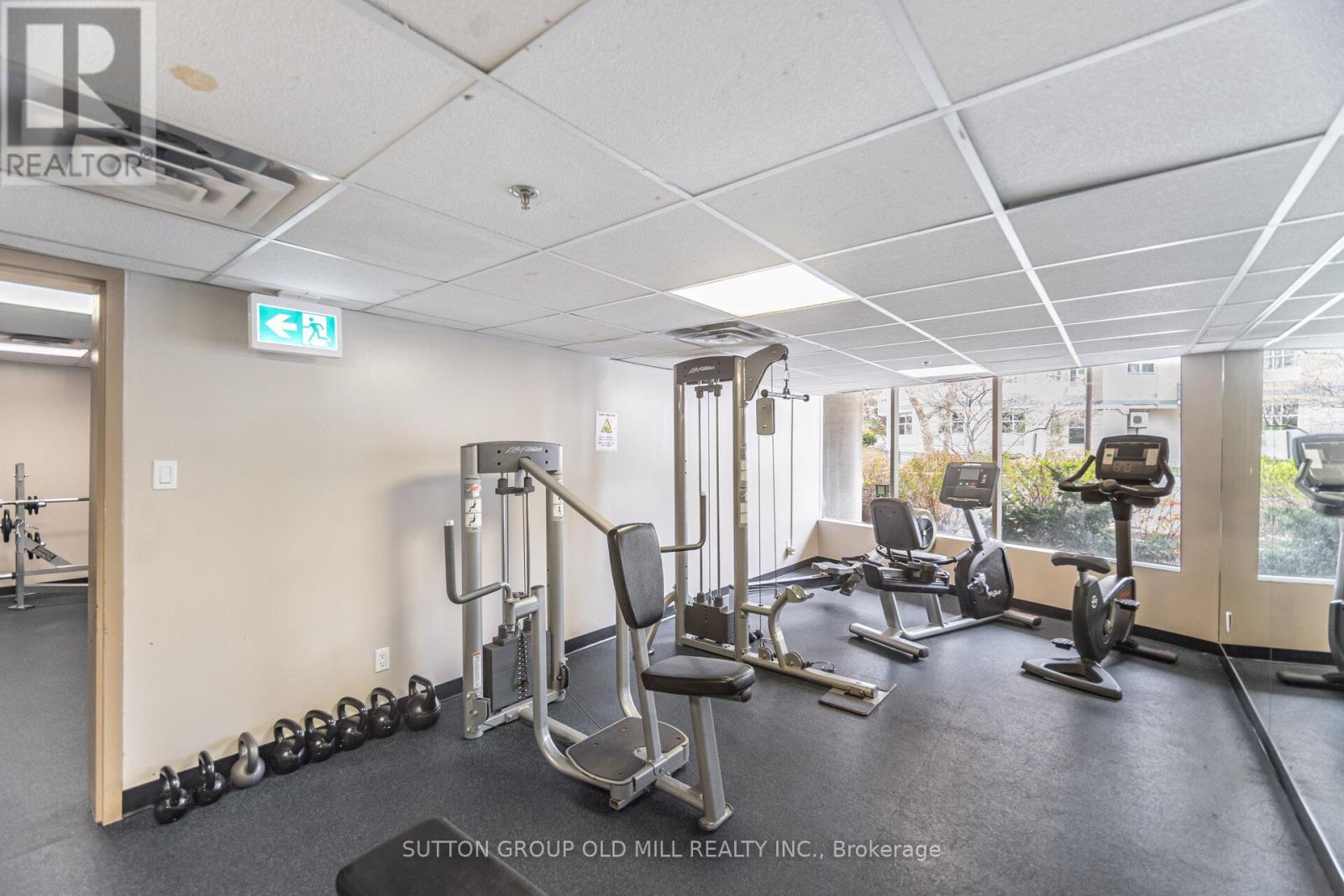 #909 650 QUEENS QUAY W - 25