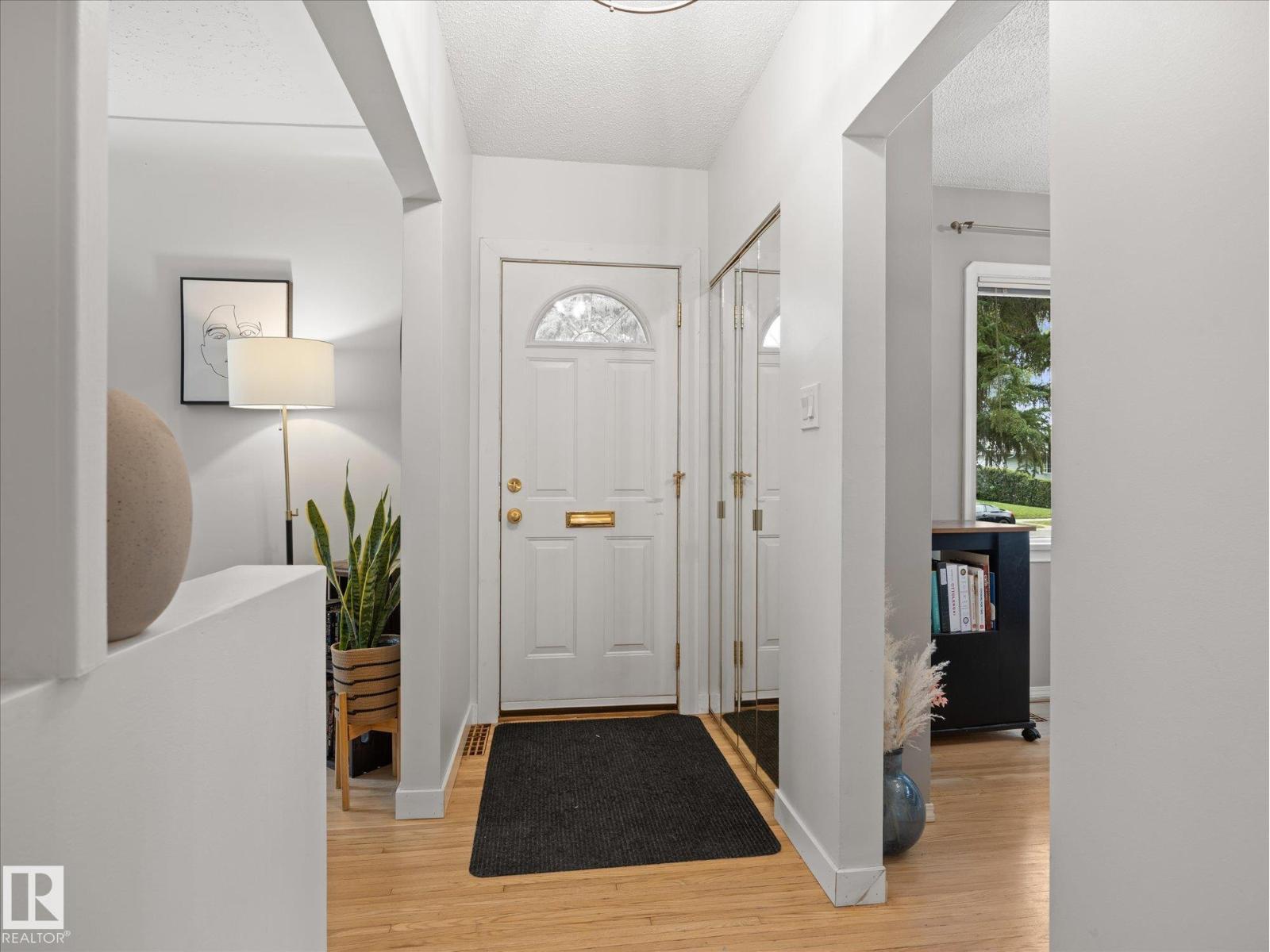 13507 110A AV NW - 5