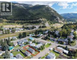 13425 18 Avenue, Blairmore, AB T0K0E0 Photo 42