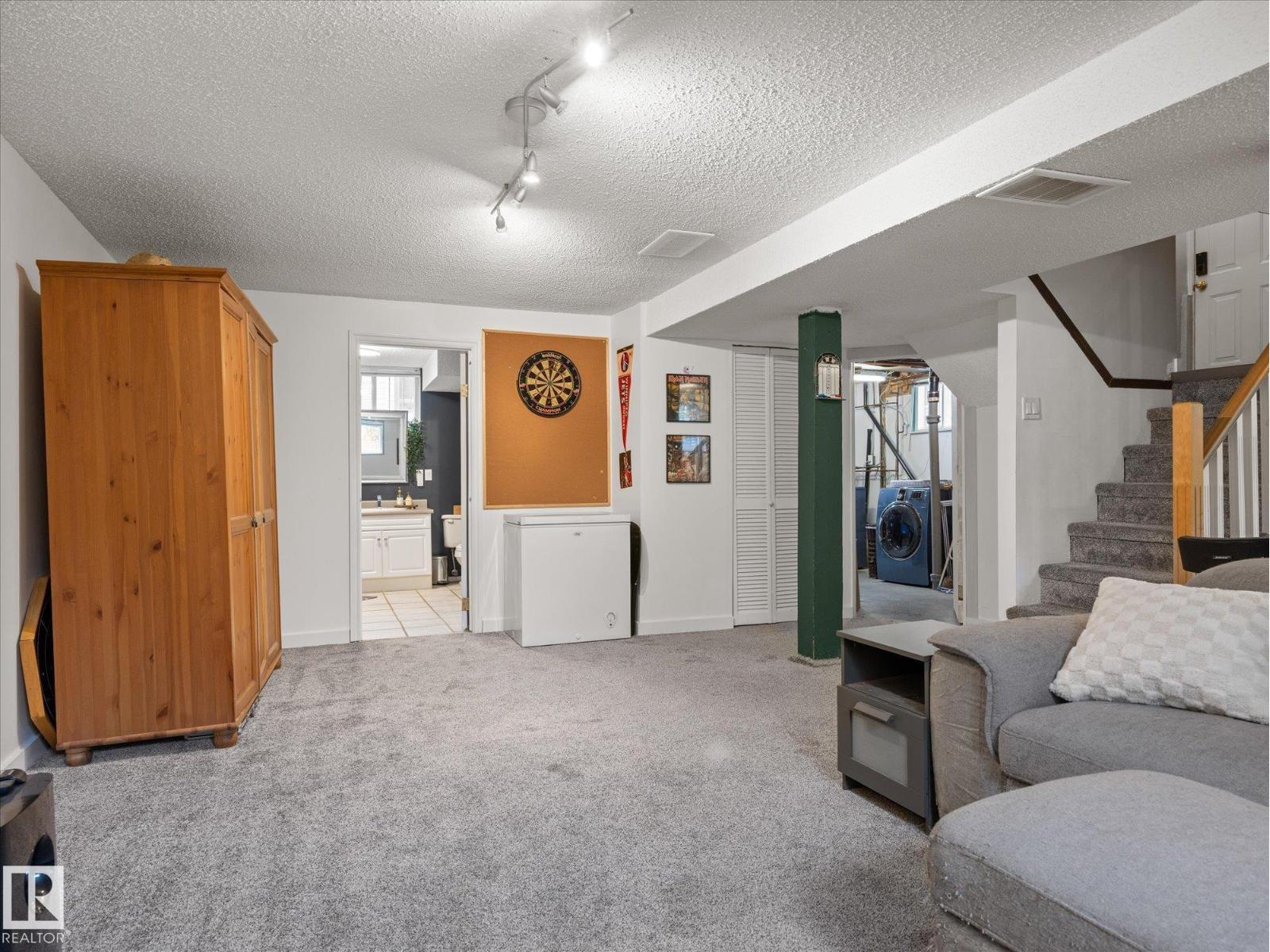 13507 110A AV NW - 27