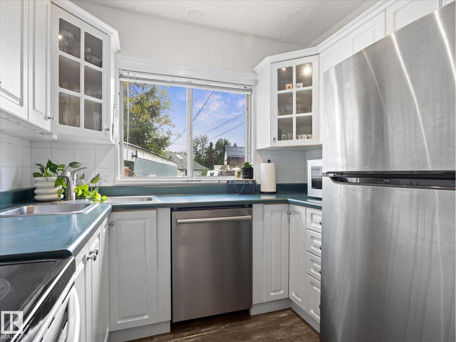 13507 110A AV NW - 15