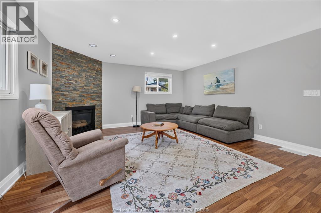 841 Rossini BOULEVARD - Image 20