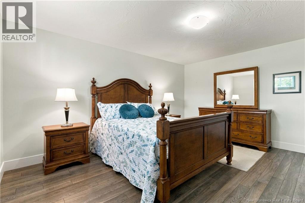 19 Satleville Crescent - Image 35