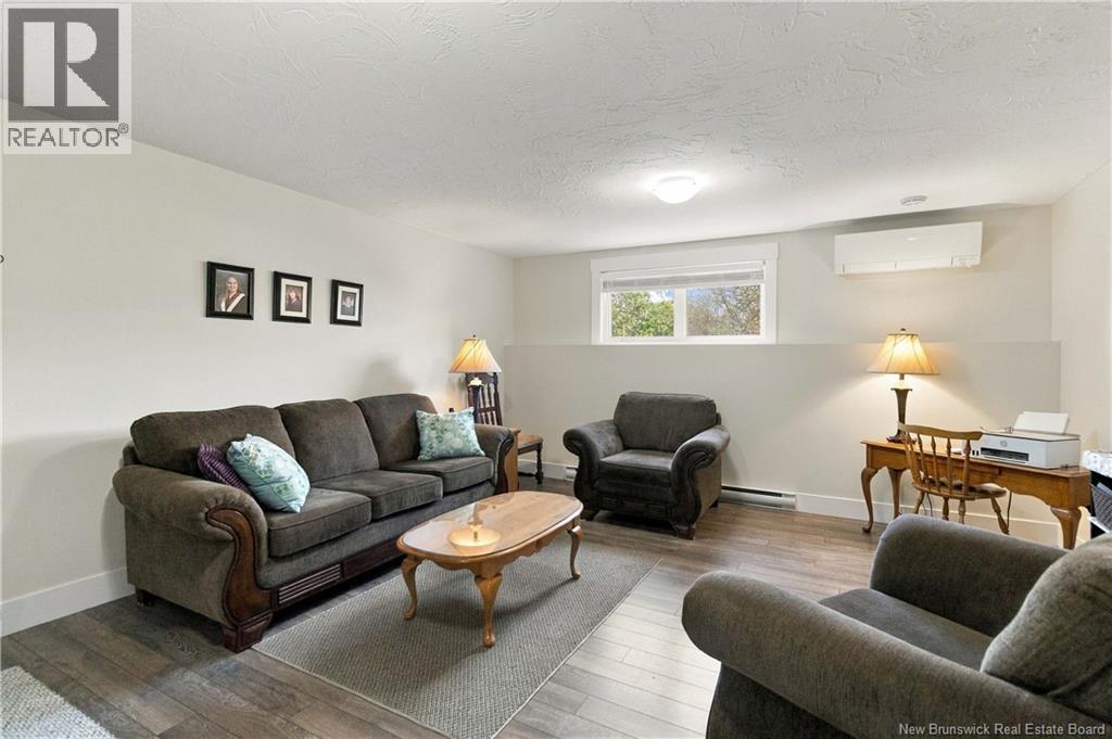 19 Satleville Crescent - Image 42