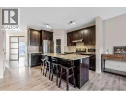 4pc Bathroom - 132 Evansborough Way Nw, Calgary, AB T3P1B1 Photo 8