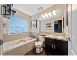 132 Evansborough Way Nw, Calgary, AB T3P1B1 Photo 17