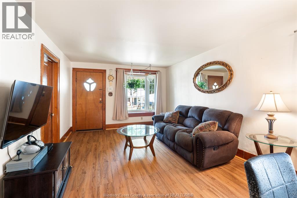 1052 Felix AVENUE - Image 13