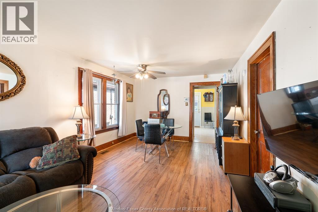 1052 Felix AVENUE - Image 14