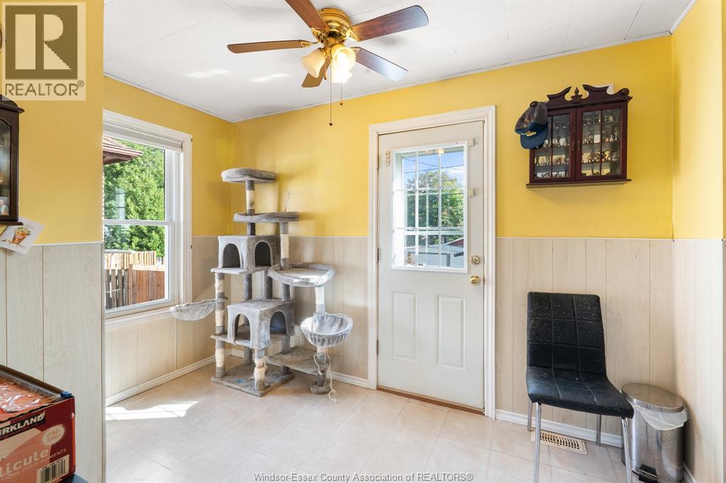 1052 Felix AVENUE - 19