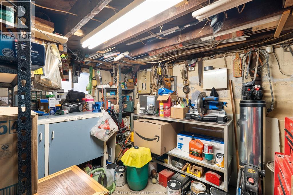 1052 Felix AVENUE - 27
