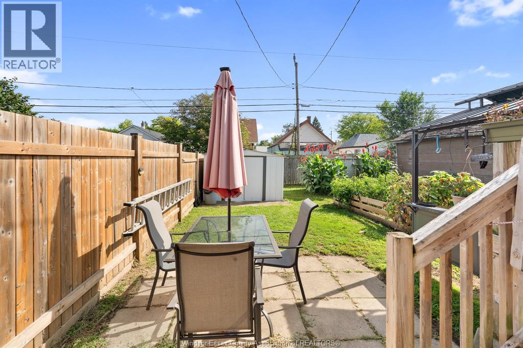 1052 Felix AVENUE - 36