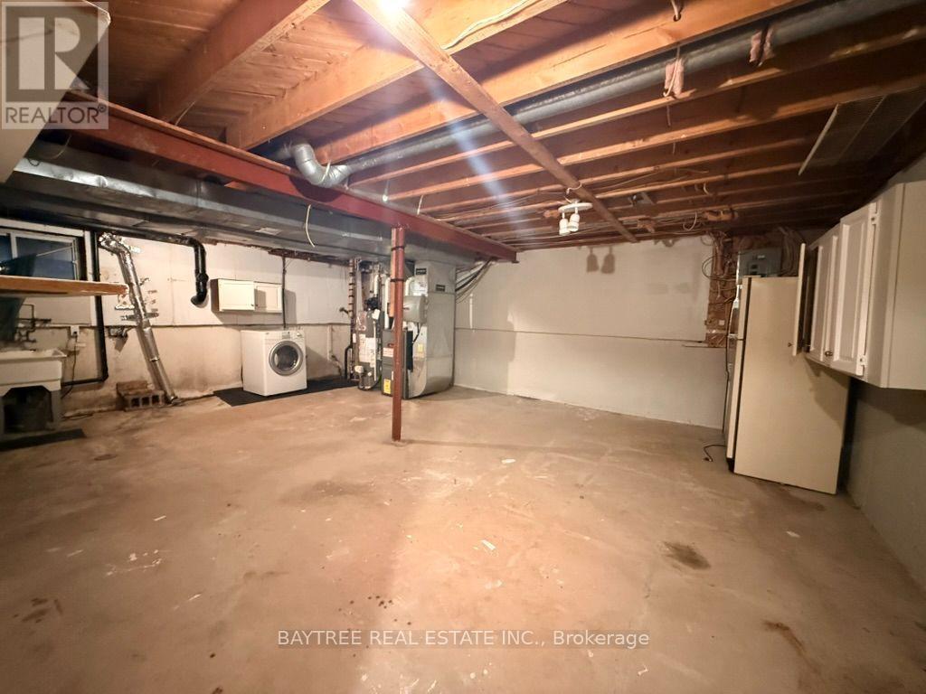 52 AUTUMN DRIVE - Image 20