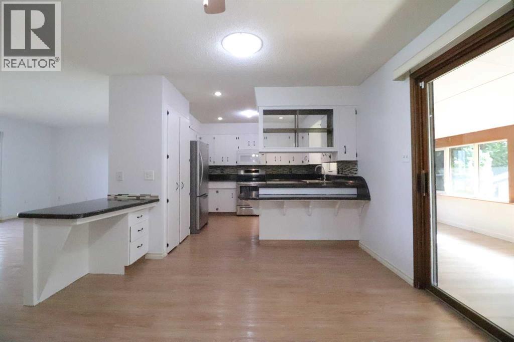 78 Tudor Boulevard S - 10