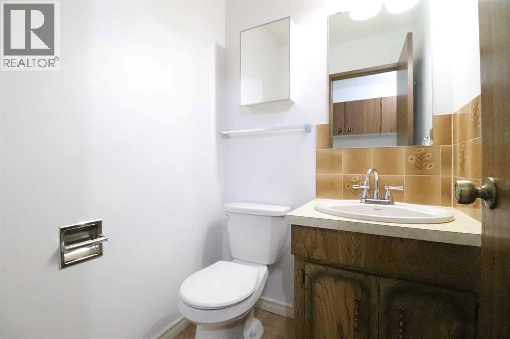 78 Tudor Boulevard S - Image 24