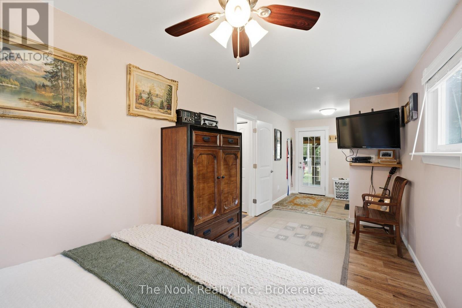 6 CEDAR TERRACE - Image 14