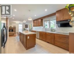 Kitchen - 127 Rogers Road, Regina, SK S4S6T7 Photo 15