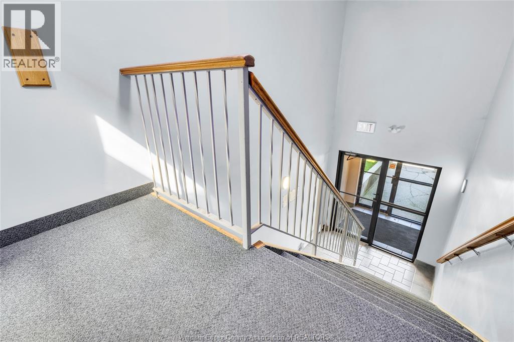 #A205 12 Montgomery - 8