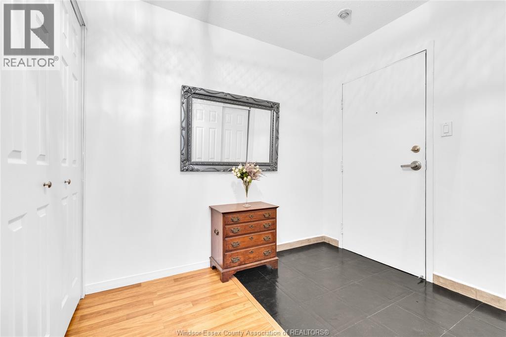 #A205 12 Montgomery - 10