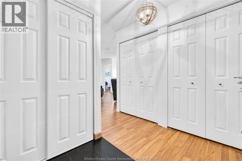 #A205 12 Montgomery - 9