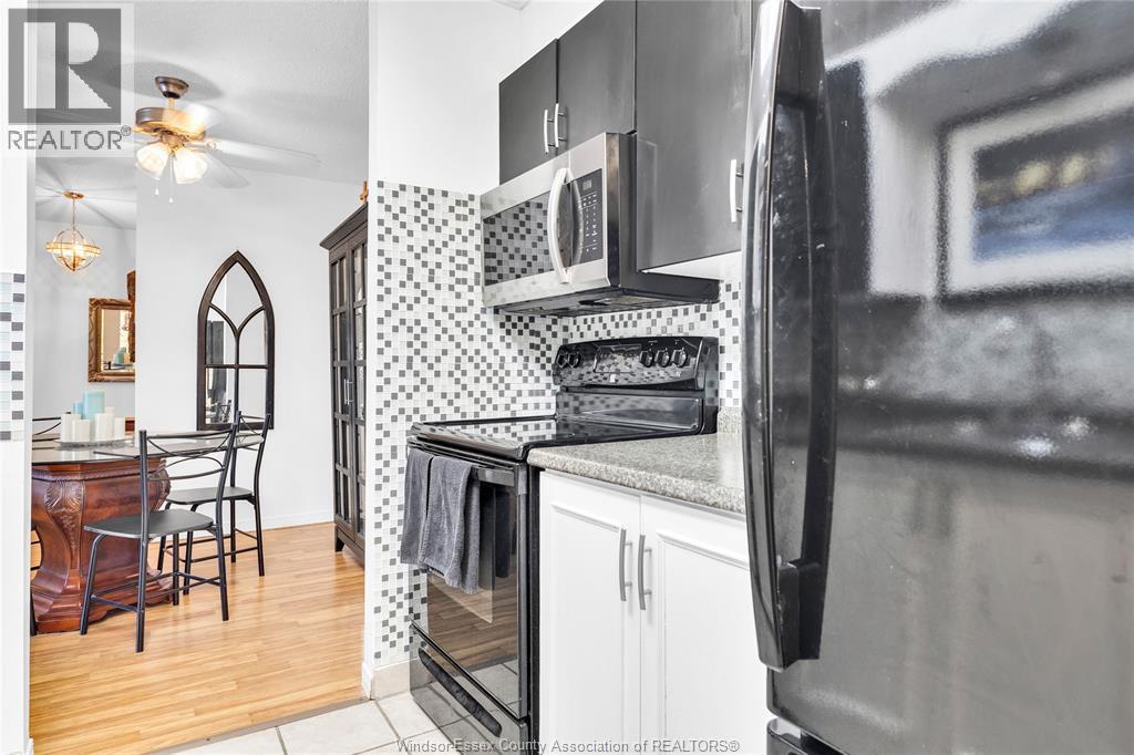 #A205 12 Montgomery - Image 18