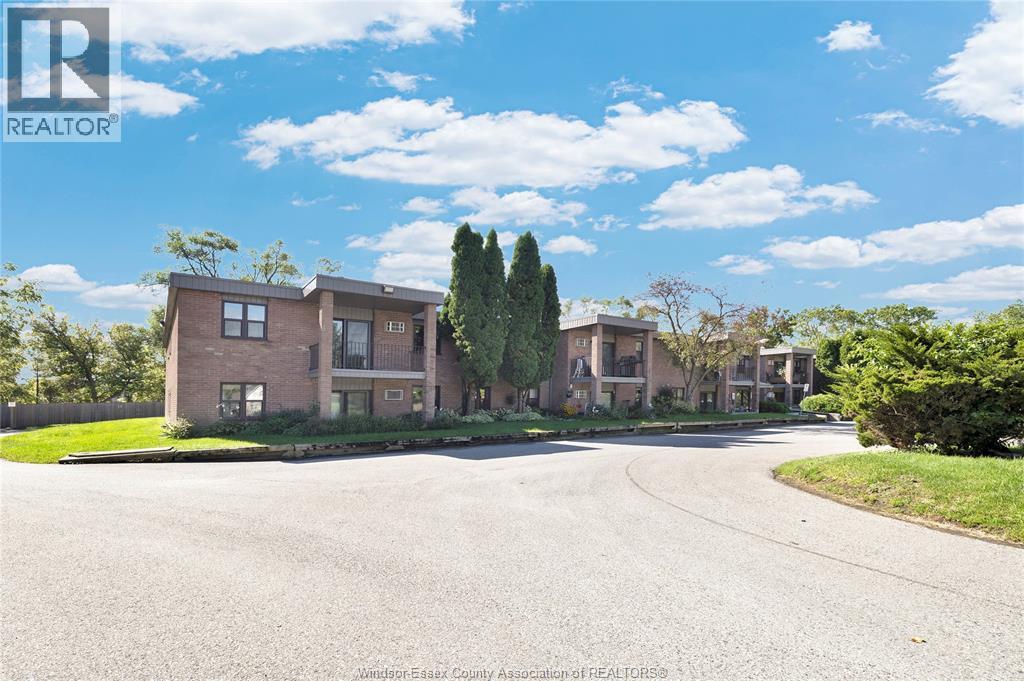 #A205 12 Montgomery - 28