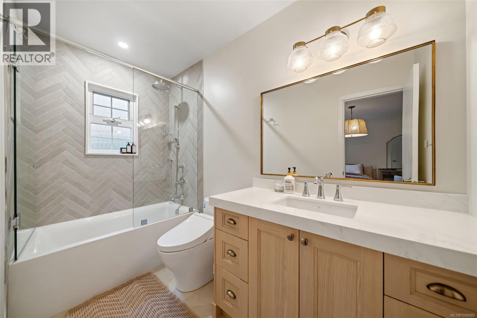 4661 Amblewood Dr - Image 17