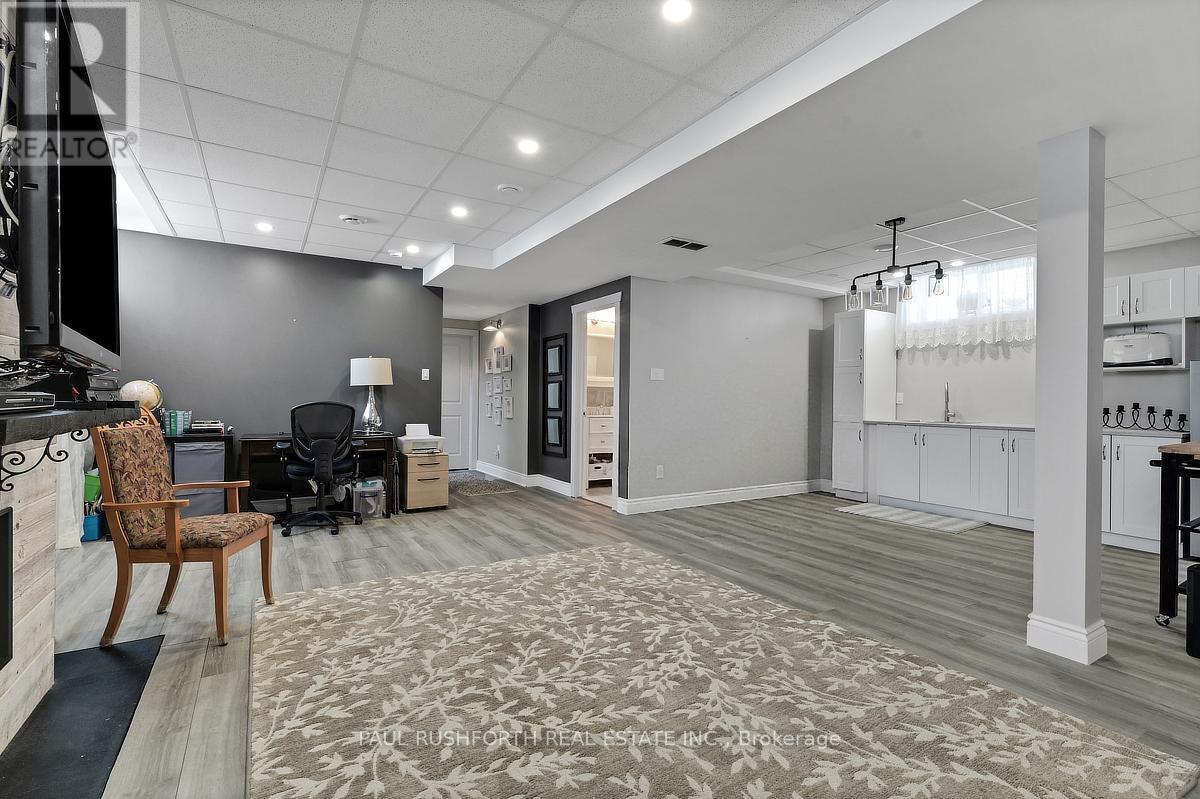 353 TRILLIUM CIRCLE - Image 26