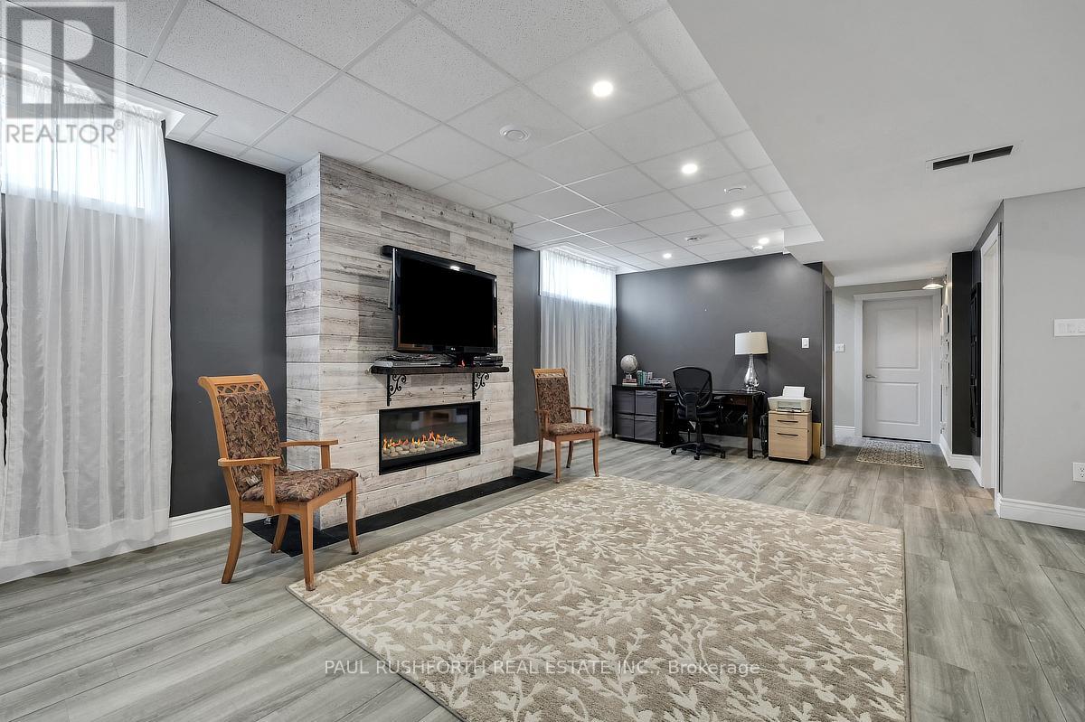 353 TRILLIUM CIRCLE - Image 27