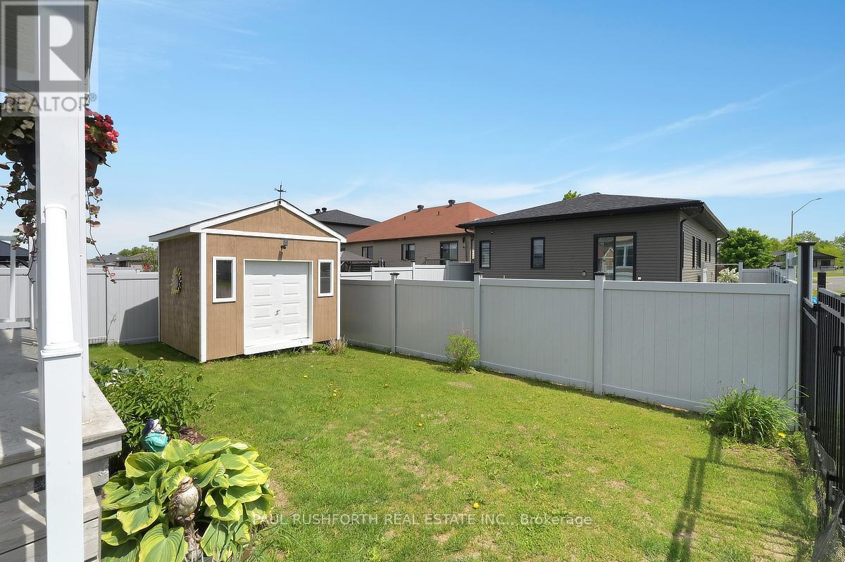 353 TRILLIUM CIRCLE - Image 32