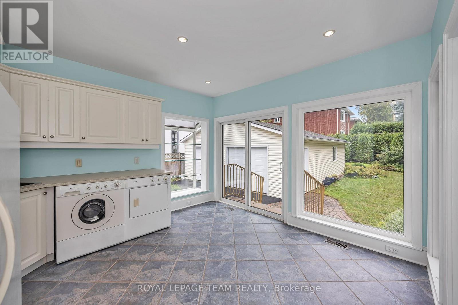 3 Bed, 2 Bath House for Sale in Ottawa – 658 TWEEDSMUIR AVENUE, Ottawa – MLS# X13771584 - Image 15