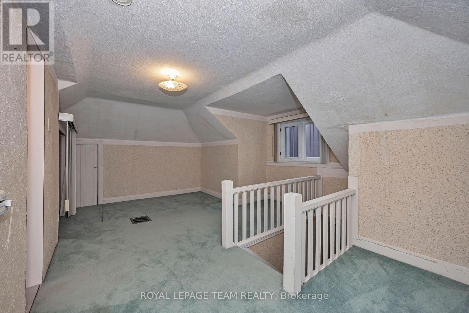 3 Bed, 2 Bath House for Sale in Ottawa – 658 TWEEDSMUIR AVENUE, Ottawa – MLS# X13771584 - Image 25