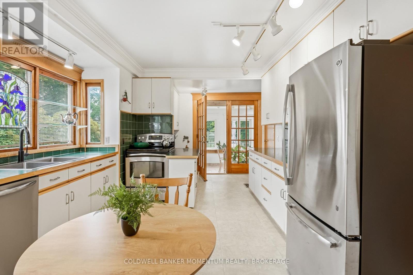 3973 ST PETER AVENUE - 9