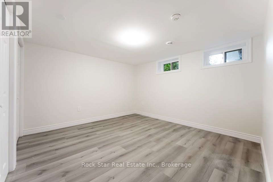 10 Cullen Drive — photo 13