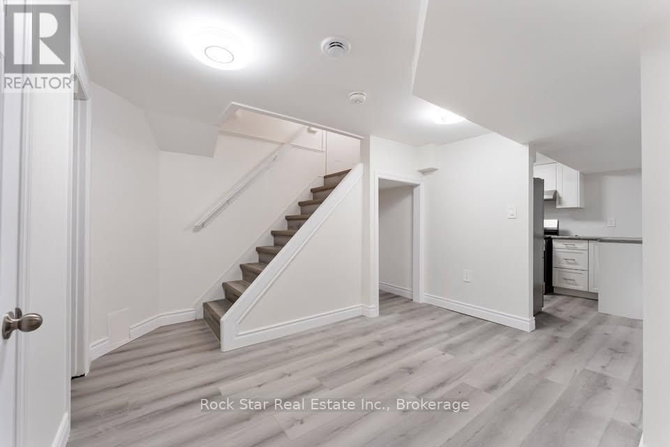 LOWER - 10 CULLEN DRIVE, St. Catharines (Glendale/Glenridge) — photo 5