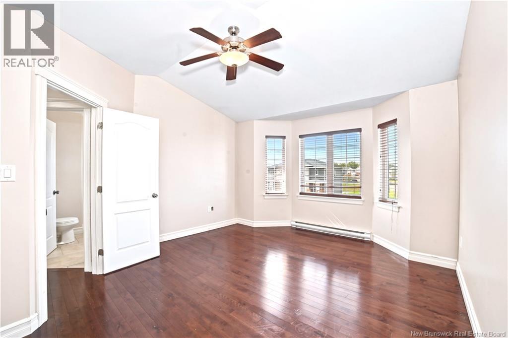 46 Holland Drive - Image 18