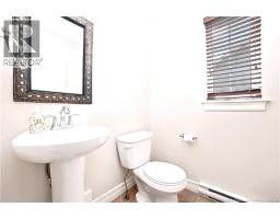 46 Holland Drive, photo 14